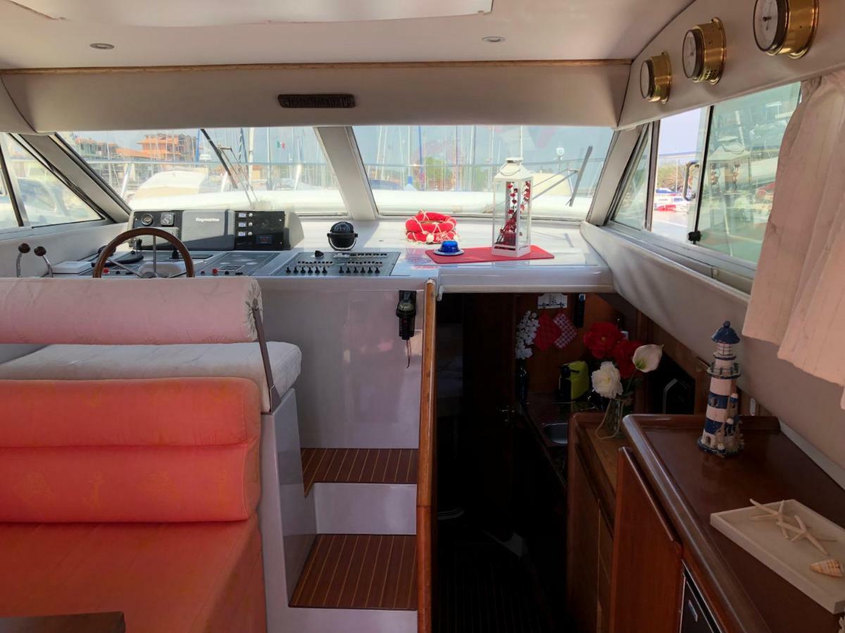 Yacht Suite 마리나디그로세토 외부 사진
