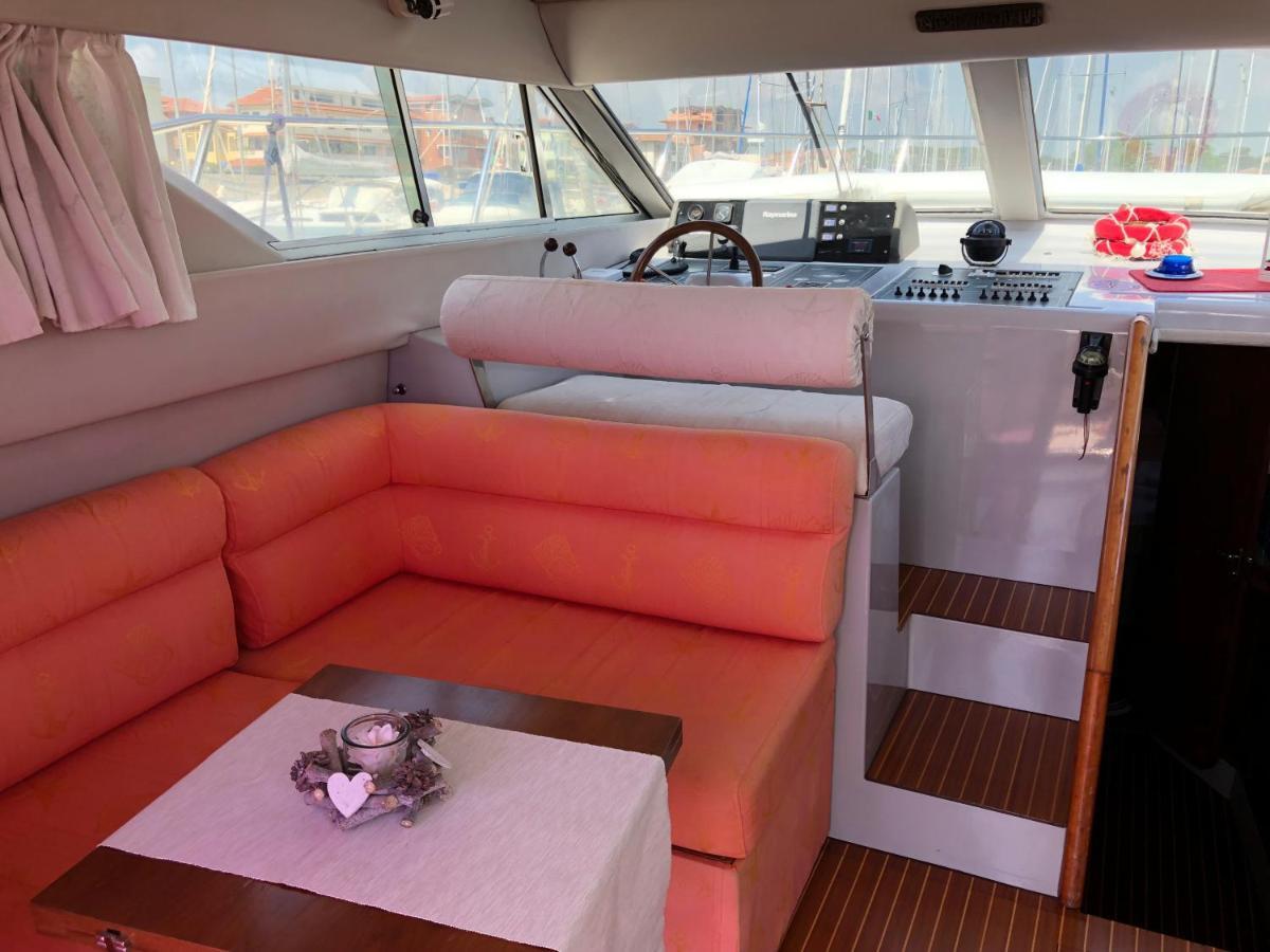 Yacht Suite 마리나디그로세토 외부 사진